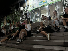 В ДОЛ "Экспресс" клонировали звезд! Леди Гага и Артур Пирожков в одном флаконе!