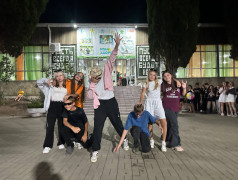 В ДОЛ "Экспресс" клонировали звезд! Леди Гага и Артур Пирожков в одном флаконе!