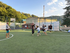 "Дурбол-Экспресс: Уклоняйся от вожатых на полной скорости!"