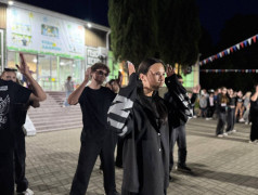 ДОЛ &laquo;Экспресс&raquo; оживил сцены легендарных клипов и концертов на вечере "Точь-в-точь"!