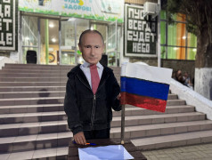 ДОЛ &laquo;Экспресс&raquo; оживил сцены легендарных клипов и концертов на вечере "Точь-в-точь"!