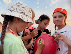 &laquo;Расстаёмся с морем (но мысленно всё ещё плещемся)&raquo;