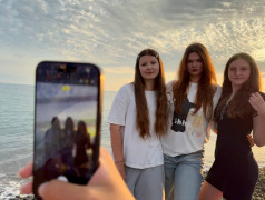 &laquo;Расстаёмся с морем (но мысленно всё ещё плещемся)&raquo;