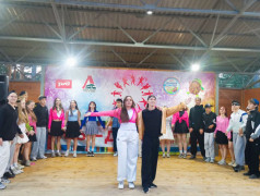 Шоу талантов в лагере "Сосновый бор"