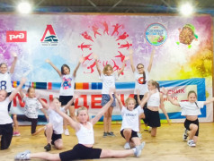 Шоу талантов в лагере "Сосновый бор"