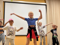 Кто сказал, что звёзды далеко?  В нашем лагере они живут среди нас! 