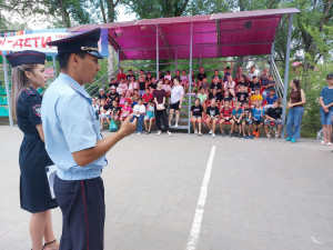 О безопасности в общественном транспорте и на вокзале рассказали отдыхающим 2-ой летней смены 2025 года