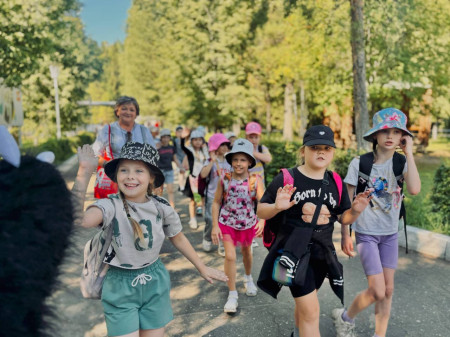 Прибытие в лагерь Сахареж! | День 1