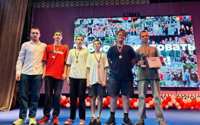 "По работе и награда"