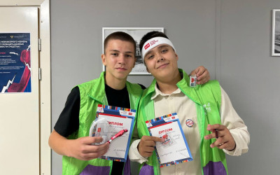 "По работе и награда"