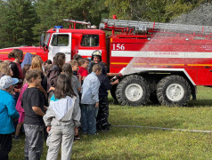 Огнеборцы из МЧС в лагере