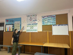 Маяк в цветах фантазии: Конкурс отрядных уголков!