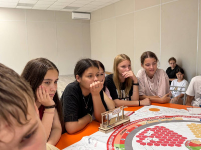 Сплочение, командный дух и прокачка гибких навыков - всё это "Платформа №7. Наследники железнодорожной славы"