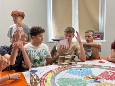 Сплочение, командный дух и прокачка гибких навыков - всё это "Платформа №7. Наследники железнодорожной славы"