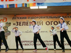 "Мы дети Российских железных дорог": В "Зелёном Огоньке" ЮВЖД прогремел концерт, воспевающий династии РЖД!