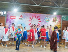 Шоу талантов в лагере "Сосновый бор"