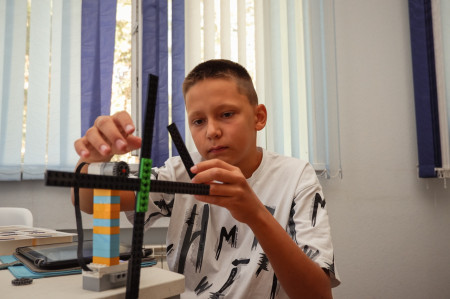 Юные инженеры в Технопарке: первые шаги в мир робототехники