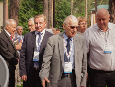 Живая память поколений: в Заслоновграде открыли стелу и аллею славы