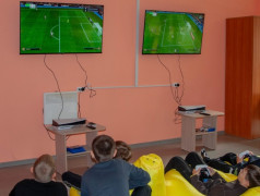 Яркие эмоции и новые рекорды: второй день фиджитал-турнира в лагере &laquo;Маяк&raquo;