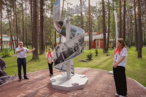 Живая память поколений: в Заслоновграде открыли стелу и аллею славы