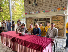 После линейки &mdash; на эстраду!