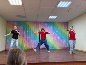 “Мы веселы! Мы счастливы! Мы талантливы!!!”