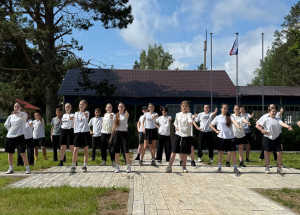 В дороге все, кто молоды!