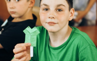 От китайских шашек до шоколадного фонтана: чем занимаются ребята в железнодорожных лагерях