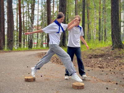 ВОКРУГ НАШИ ДРУЗЬЯ - МЫ ВСЕ ОДНА СЕМЬЯ!